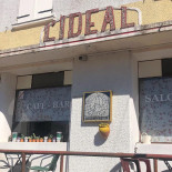 L'ideal Cafe Exterior