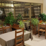 Chez Jacqueline inside