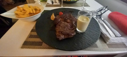 Chez Moi food