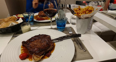 Chez Moi food