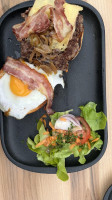 Mamo S Café food