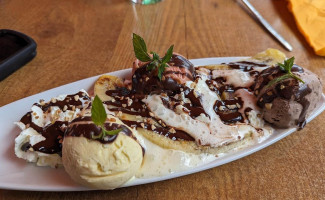 Mamo S Café food