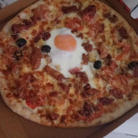 À Deux Pas Dupont Nourriture