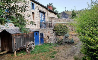 Gîte La Tsabone outside