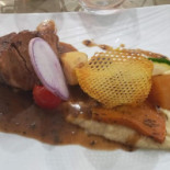 Aux Berges Du Lac food