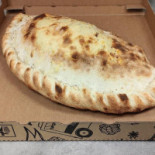 Pizza Les Deux Frères food