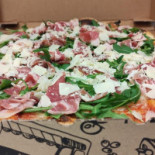 Pizza Les Deux Frères food