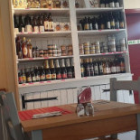 Les Tables De La Gare À l'intérieur