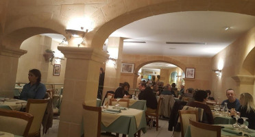 Pizzeria Valentino Dentro