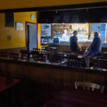 La Bonne Auberge Dentro