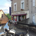 La Bonne Auberge Exterior