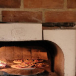 Baraka La Guinguette Pizzeria Pizza Dentro