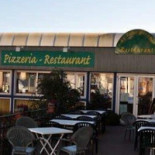 Au Petit Gourmet Exterior