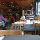 Au Petit Gourmet Dentro