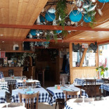 Au Petit Gourmet Dentro