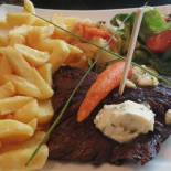 L'Authentik Café food