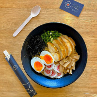 Sush'in The Box food