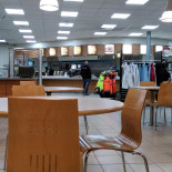 Total Petrol Station Access À l'intérieur