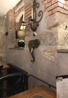 The Rose Garden À l'intérieur