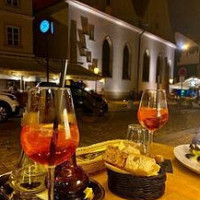 Oliva Nera Italian À l'intérieur