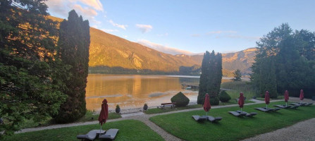 Les Roselières outside