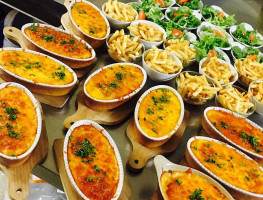 Le Sainte Cécile food