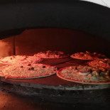 La Pizzaiola Comida