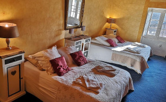 Logis Hôtel Il était Une Fois. Rest. Au Cul De Poule Dentro