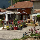 Auberge de Grange Rouet outside