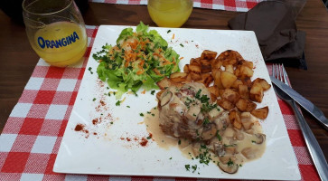 Le Grand Lejon Comida