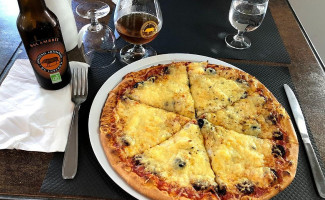 Pizza Marcou MaÎtre Artisan drink