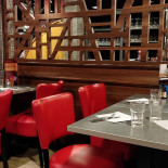 Le 7 De Table Inside