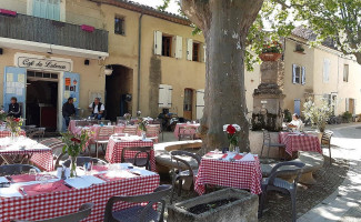 Café Du Luberon Exterior