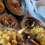 Les Grands Prés food