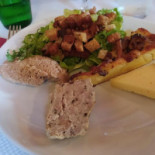 Les Grands Prés food