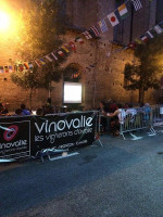 Pianeta Pizza outside