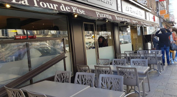 La Tour De Pise inside