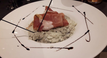 La Tour De Pise food
