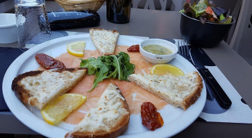 La Tour De Pise food