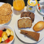 Le Domaine De Montjoie food