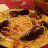 Le Grillon Nourriture