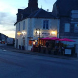 Aux Délices Des Sens outside