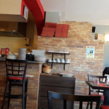 Aux Délices Des Sens inside