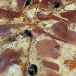 La Tour De Pizz' Pont food