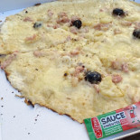 La Tour De Pizz' Pont food