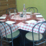 L AUBERGE GOURMANDE Dentro