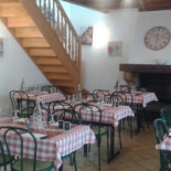 L AUBERGE GOURMANDE Dentro