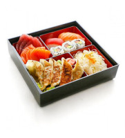 Dream Sushi food