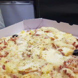 Pizza Du Rond Point food