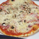 Pizza Du Rond Point food